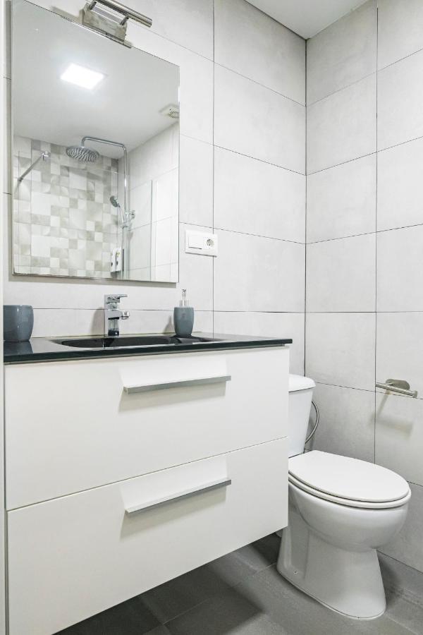 Mediterraneo Apartment Malaga Exterior photo
